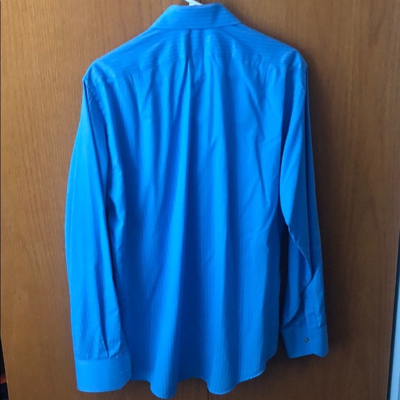 Men’s Van Heusen button down dress shirt - Picture 6 of 6